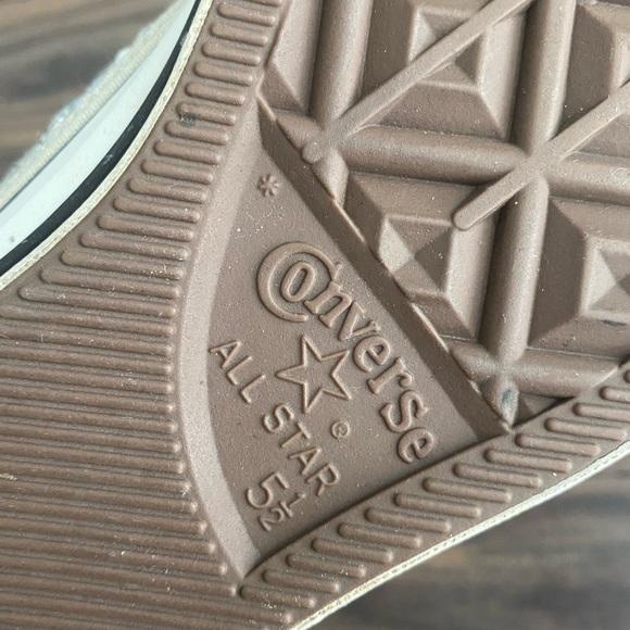 🍋3 for $20🍋 CONVERSE All Star Silver Sequin Low Top Sneakers Size US 7.5 - Picture 2 of 8